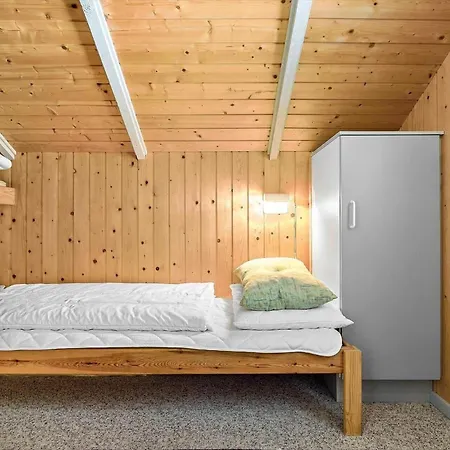 1524-aakirkeby-poserevaenget-5 *